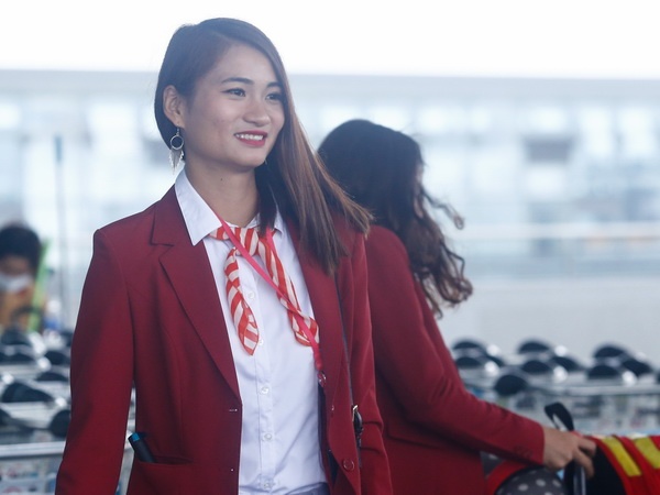 Hoa khoi dien kinh mang vali my goi di tranh 'vang' SEA Games hinh anh