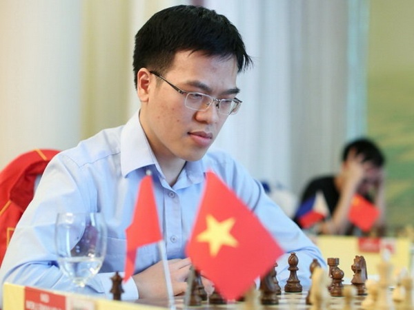 Le Quang Liem chiu thua cuu Vua co Garry Kasparov sau 41 nuoc hinh anh