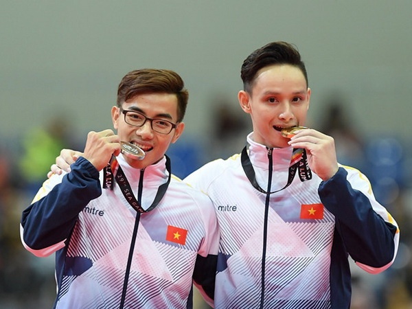 Dinh Phuong Thanh: Vo dich de co tien xay nha cho bo me hinh anh