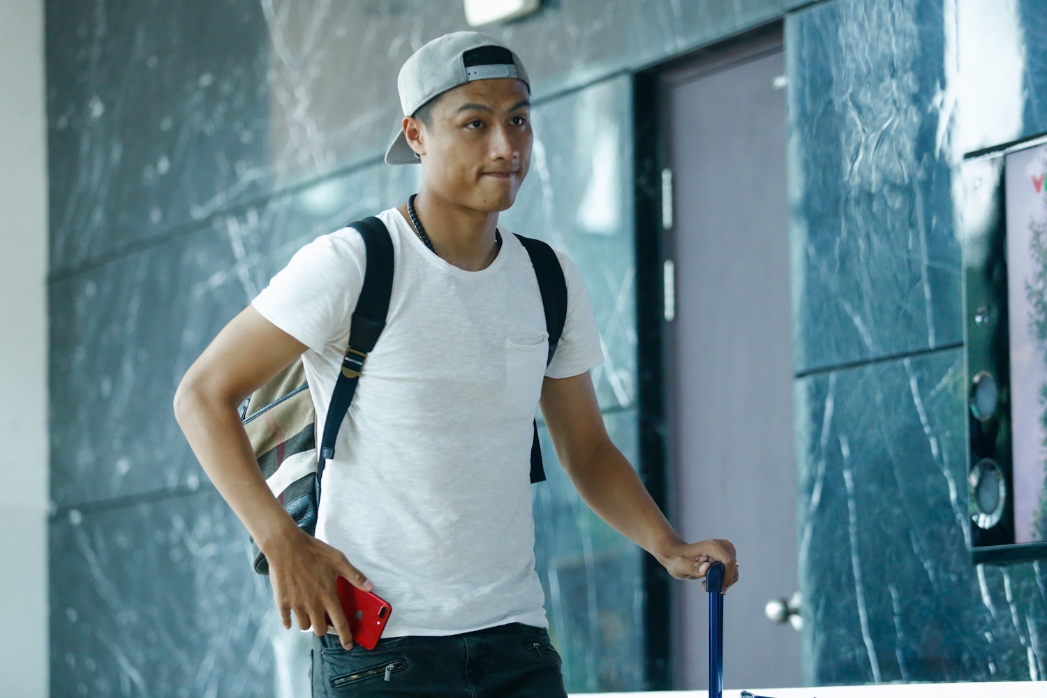 Phí Minh Long lặng lẽ lên tuyển Việt Nam ảnh 4 Phi Minh Long lang le len tuyen Viet Nam anh 4