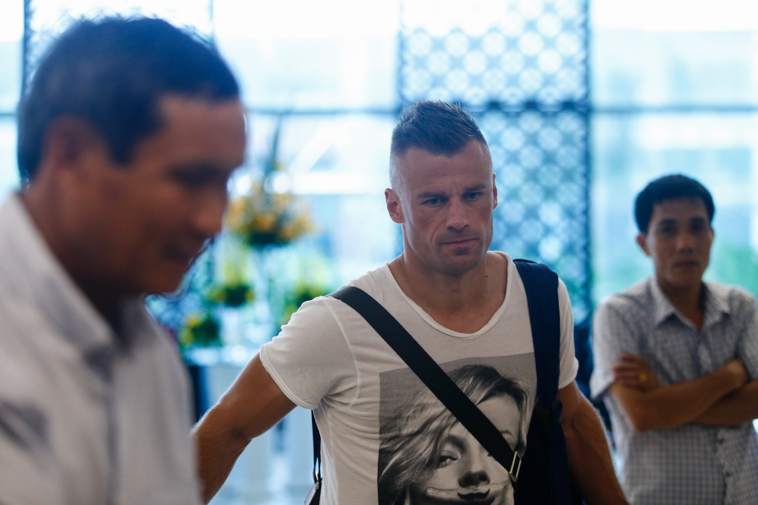 Phí Minh Long lặng lẽ lên tuyển Việt Nam ảnh 9 Phi Minh Long lang le len tuyen Viet Nam anh 9