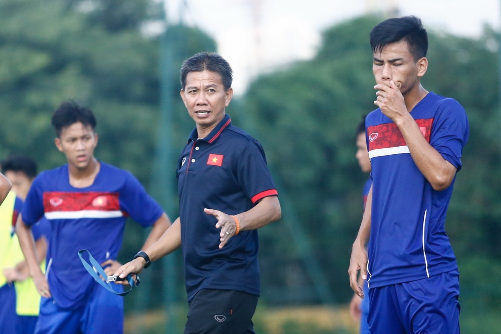 Doan Van Hau khong cung HLV Hoang Anh Tuan chinh phuc Dong Nam A anh 1