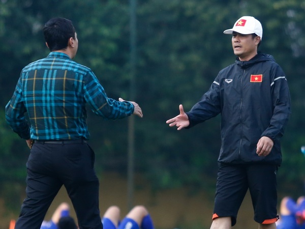 ‘HLV noi so len doi tuyen Viet Nam vi VFF can thiep qua nhieu’ hinh anh