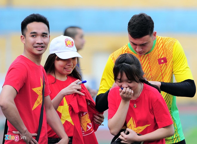 Đặng Văn Lâm sẽ bị kỷ luật vì bỏ Hải Phòng ảnh 2 Dang Van Lam se bi ky luat vi bo Hai Phong anh 2