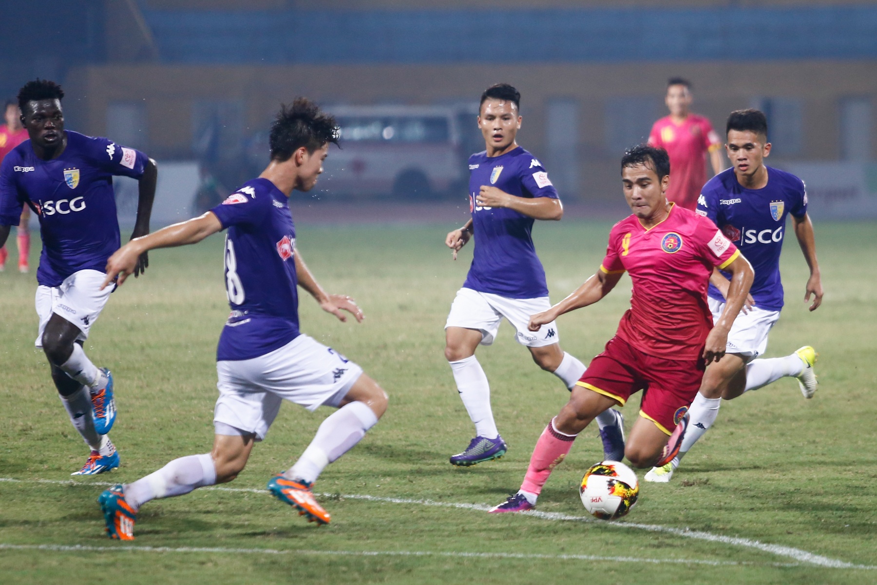 Ha Noi FC doi dien nguy co thanh cuu vuong anh 10