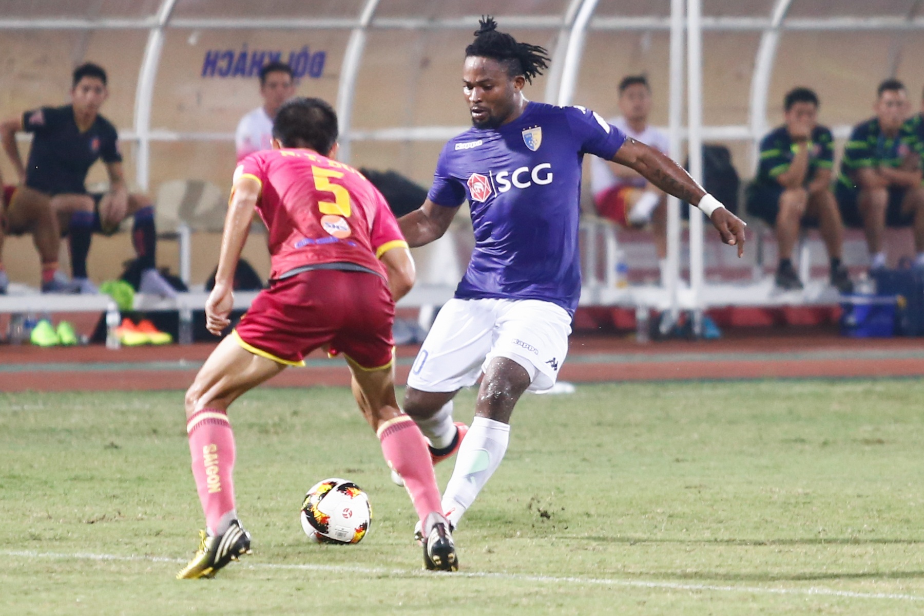 Ha Noi FC doi dien nguy co thanh cuu vuong anh 11