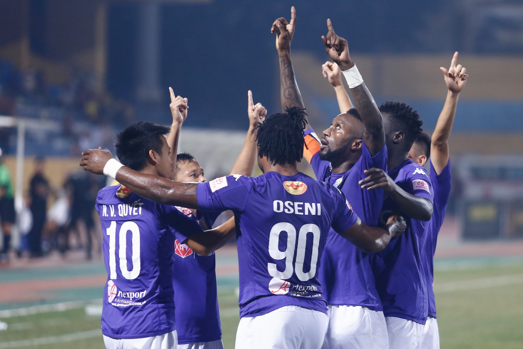 Ha Noi FC doi dien nguy co thanh cuu vuong anh 3