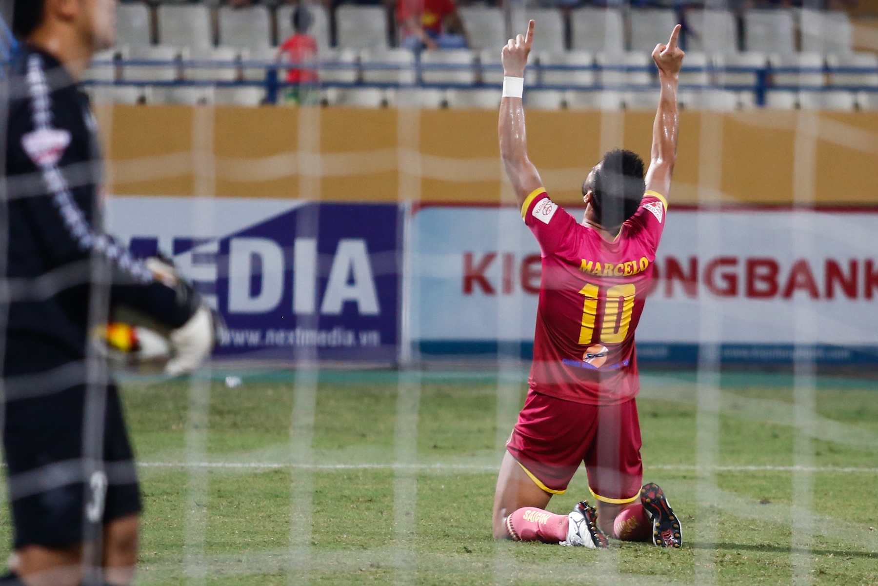 Ha Noi FC doi dien nguy co thanh cuu vuong anh 8