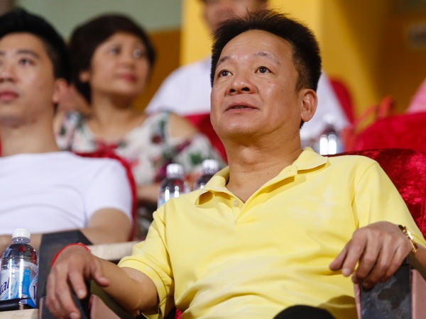 Phan phao bau Duc, bau Hien de cu Hoang Anh Tuan len tuyen hinh anh