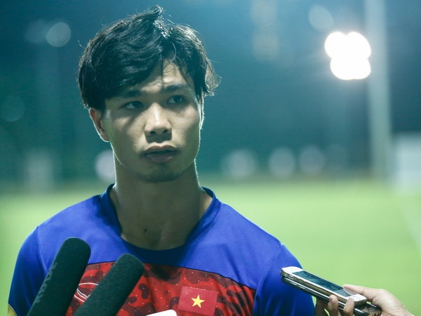 Cong Phuong tiet lo dang sua lai cach di bong 'cam dau vao tuong' hinh anh