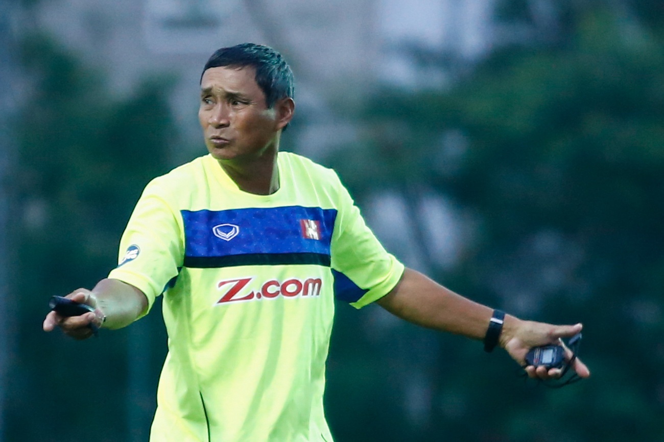 HLV Mai Duc Chung noi nong vi tien dao Viet Nam cham qua anh 6