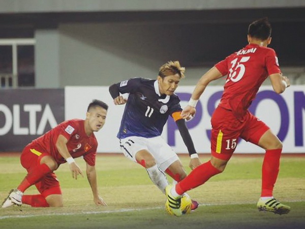 Viet Nam vs Campuchia: Chan Vathanaka khien doi tuyen nho Cong Vinh hinh anh