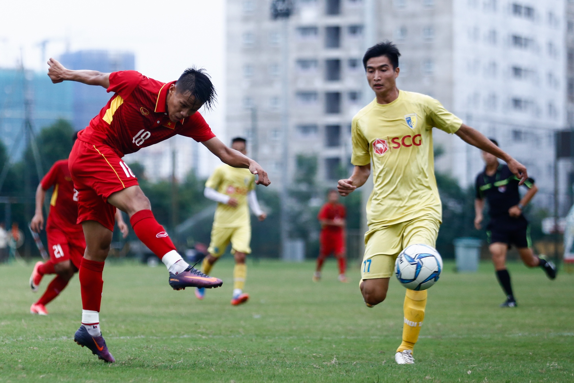 U19 Viet Nam thua 0-5 truoc CLB Ha Noi anh 8