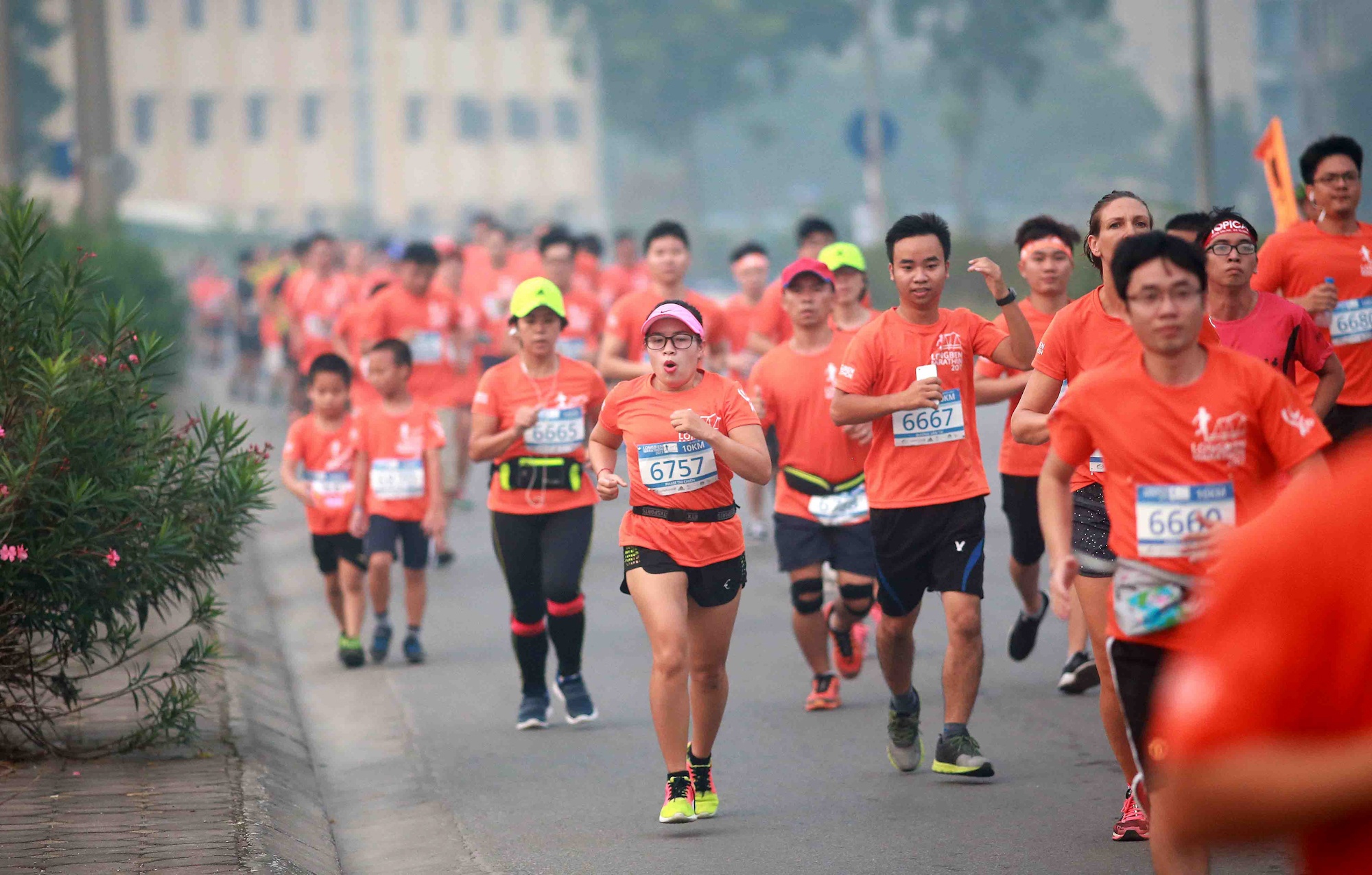 Longbien Marathon 2017 dien ra tai Ha Noi anh 6