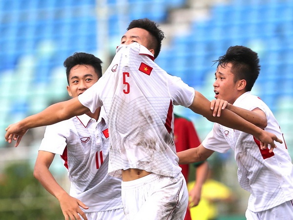 U19 Viet Nam lam hat giong so 1, xep tren Han Quoc, Thai Lan hinh anh