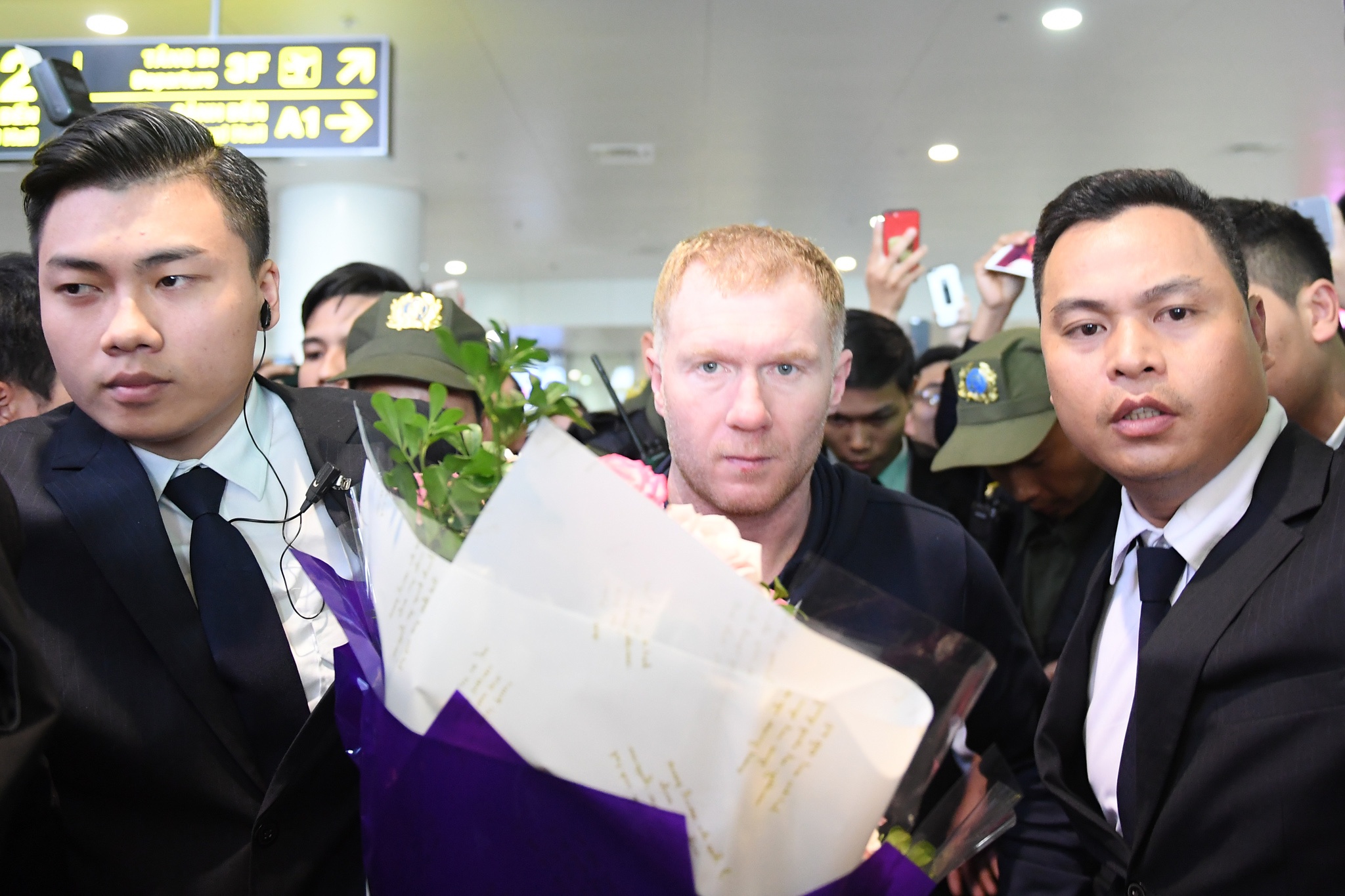 Ryan Giggs,  Paul Scholes toi Viet Nam anh 8