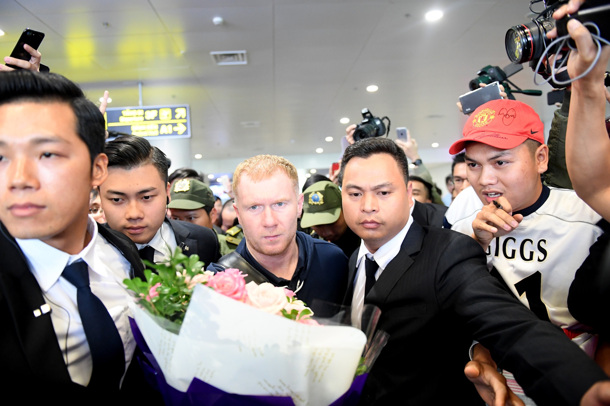 Ryan Giggs,  Paul Scholes toi Viet Nam anh 9