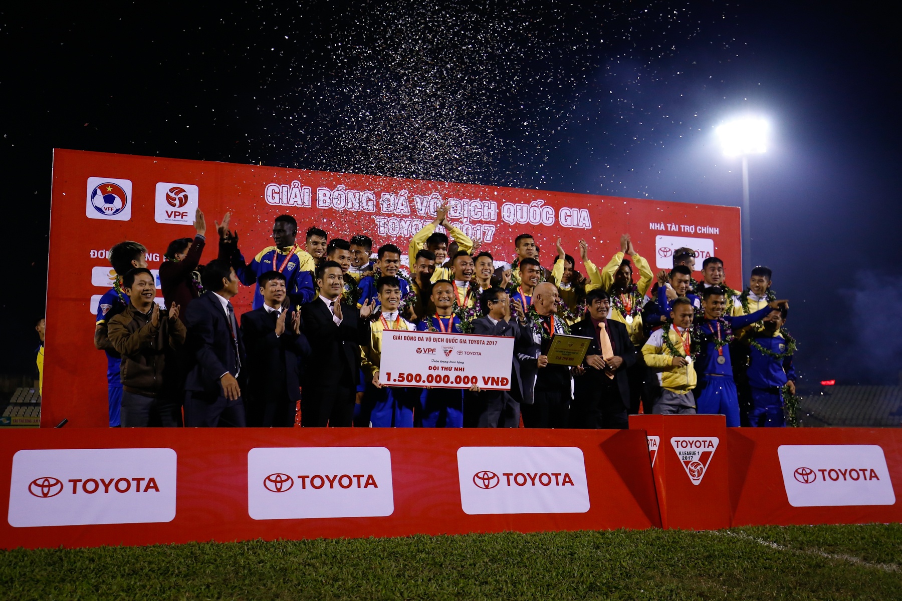 Trong tai so mot Viet Nam ban linh truoc ngoai binh anh 10