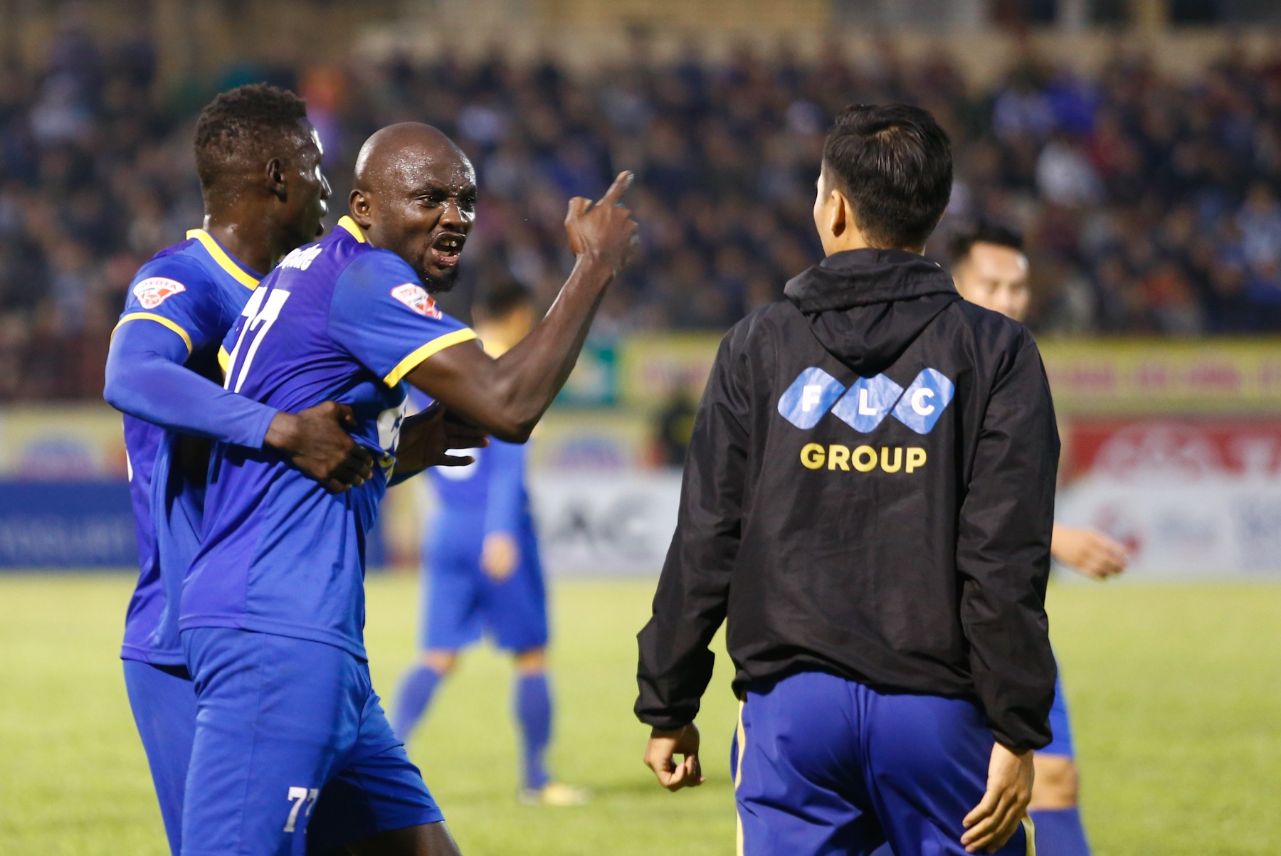 Trong tai so mot Viet Nam ban linh truoc ngoai binh anh 7