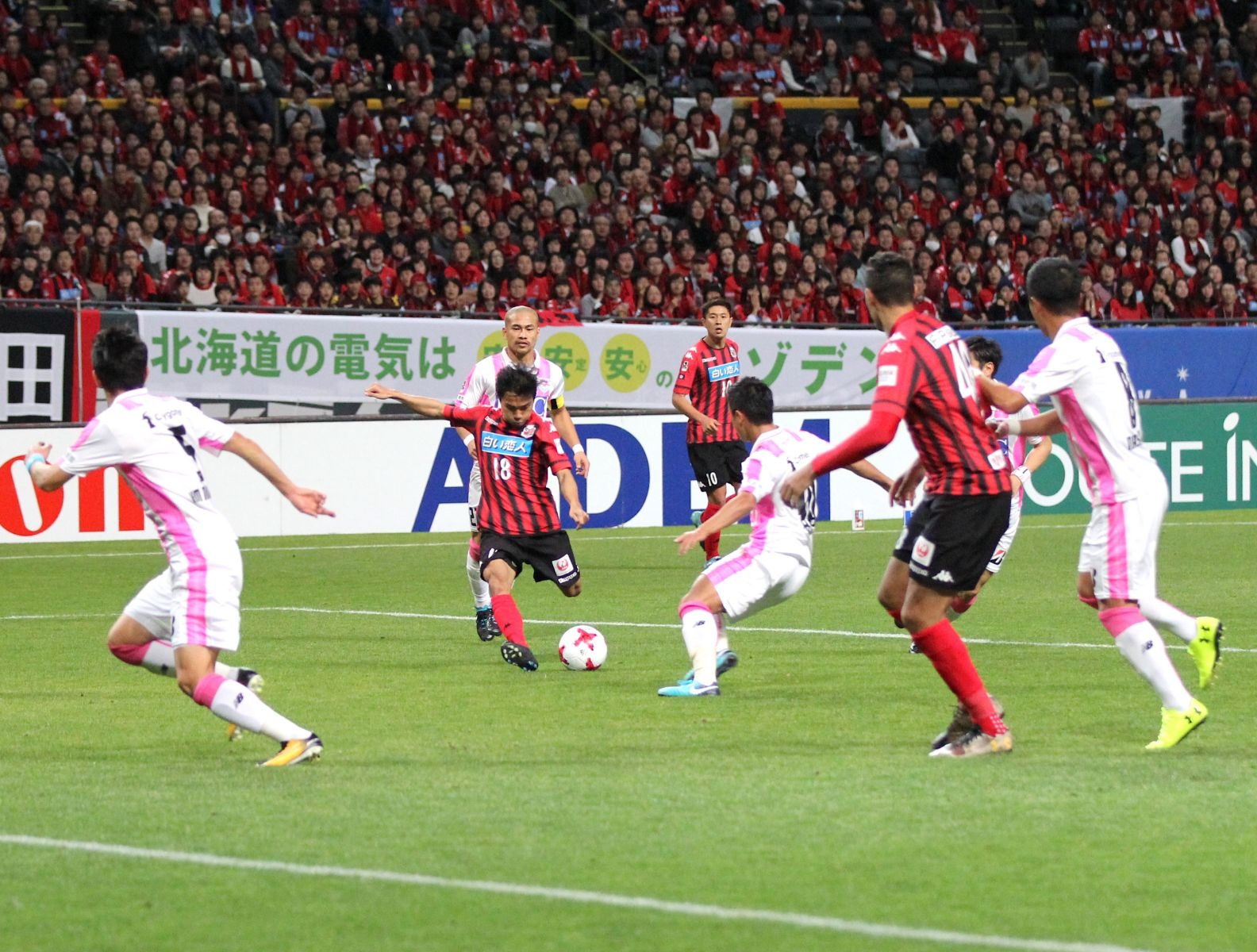 Messi Thai chinh phuc Nhat Ban du tit ngoi anh 4