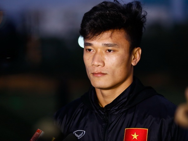 Thu mon U23 Viet Nam: 'Choi 4 hau ve tot hon 3' hinh anh