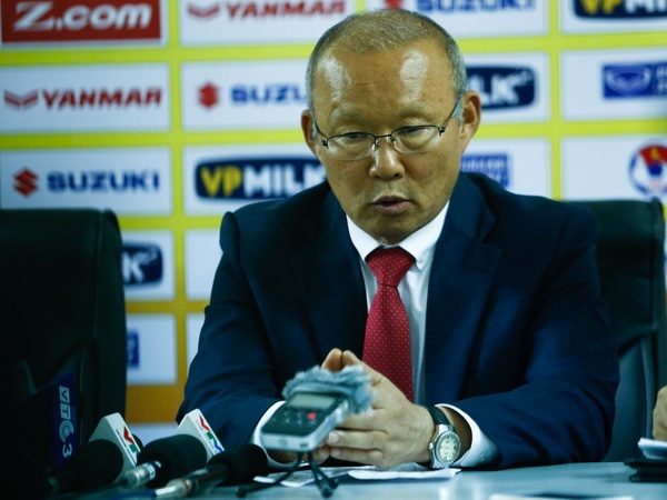 HLV Park Hang-seo so U23 Viet Nam lo bai truoc Han Quoc hinh anh