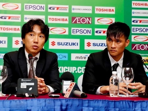 Cong Vinh va Miura: Bieu tuong chuyen nghiep giua V.League dao dien hinh anh