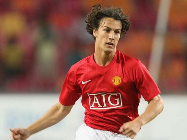 Nhung pha xu ly cua cuu sao Manchester United Rodrigo Possebon hinh anh