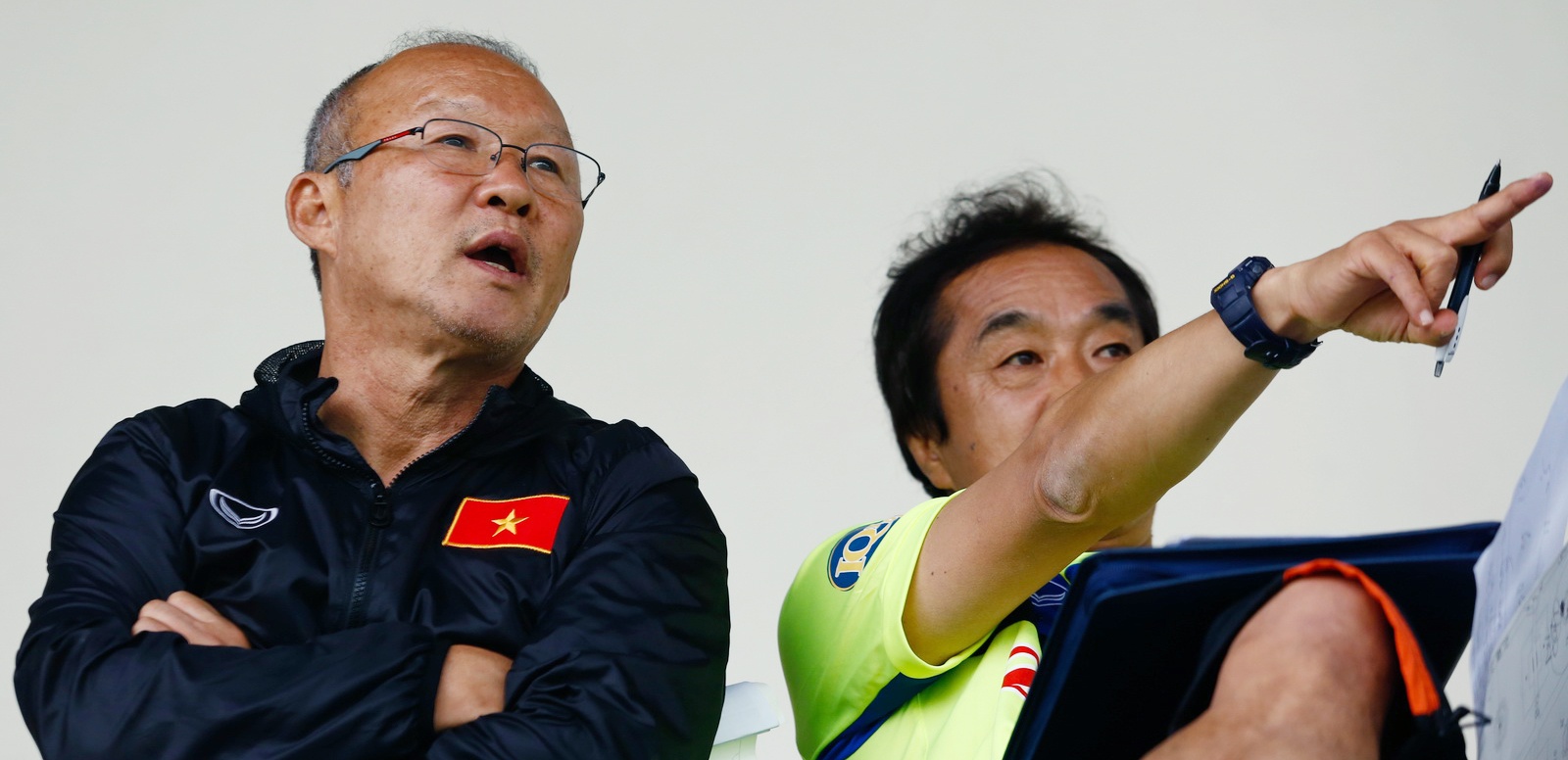 Xuan Truong muon dam cau thu Han Quoc anh 2