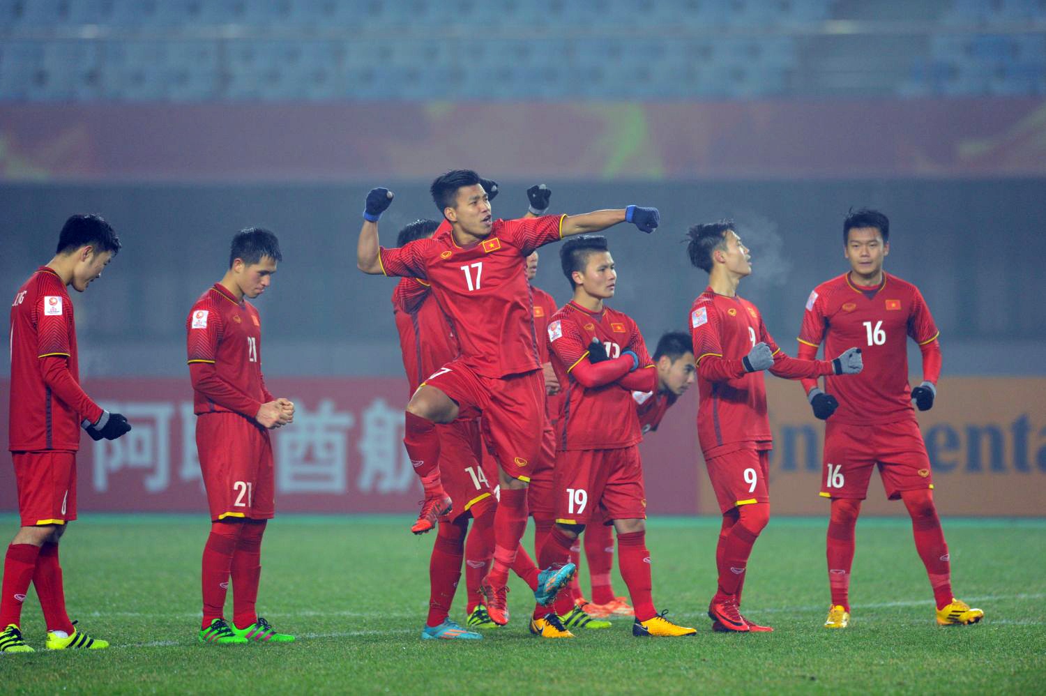 Viet Nam vs Uzbekistan trai tim toi huong ve U23 anh 4