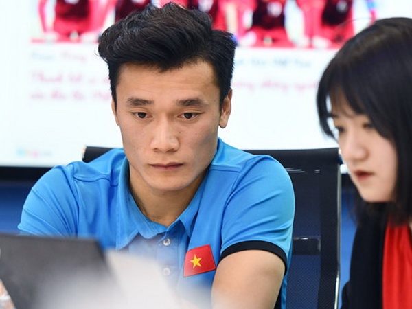 Tranh cai quanh Bui Tien Dung se thay doi ca he thong bong da Viet? hinh anh