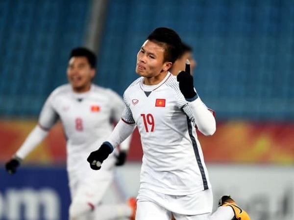 Tu Van Quyet toi Quang Hai, dao tao tre o Viet Nam co gi khac? hinh anh