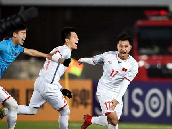 Nhieu y kien de nghi tang co hoi V.League cho lua U23 hinh anh