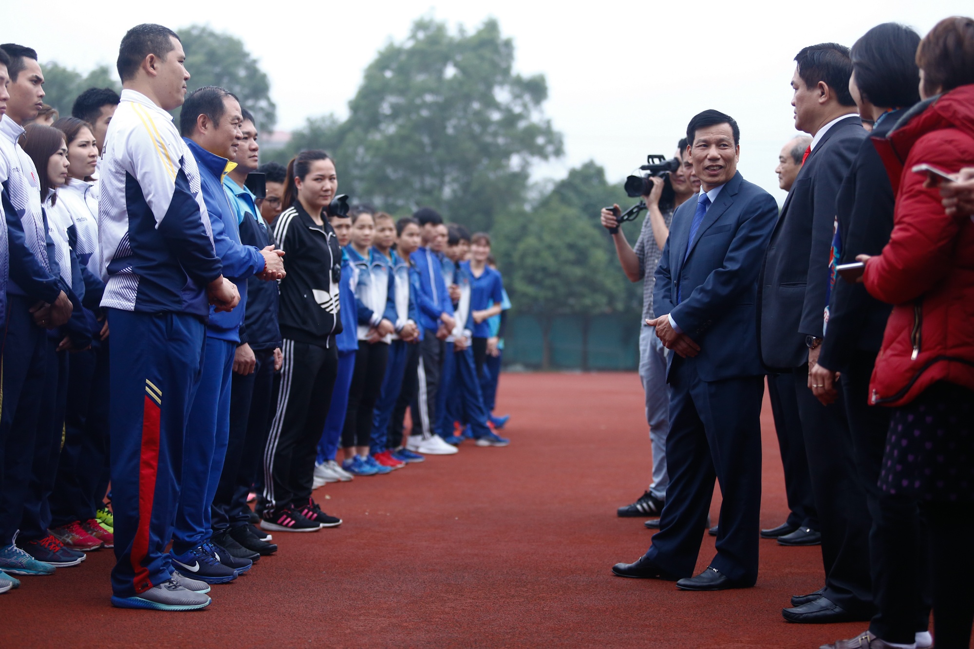 Bo truong lay U23 Viet Nam lam guong cho doi tuyen anh 3