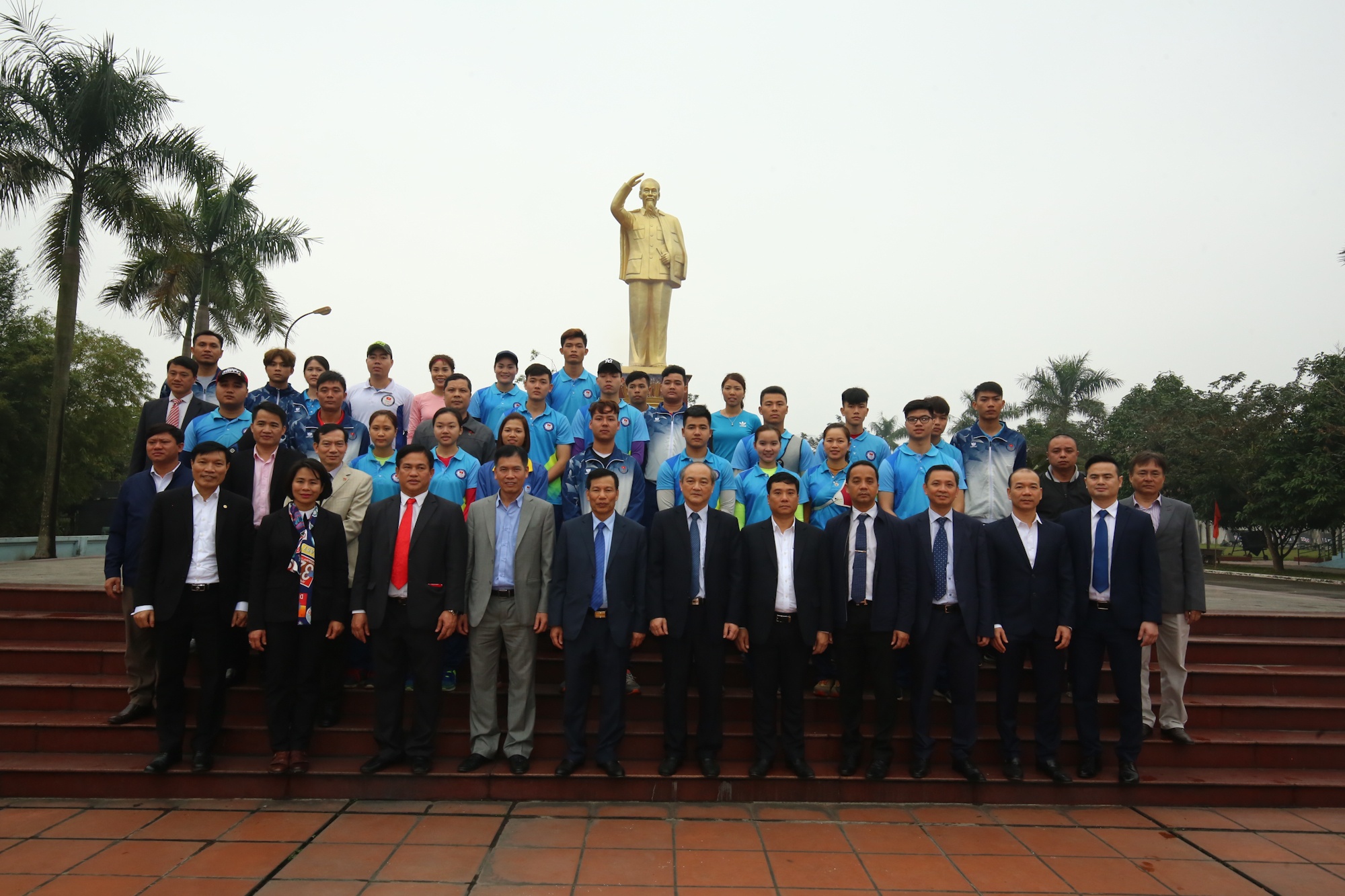 Bo truong lay U23 Viet Nam lam guong cho doi tuyen anh 7