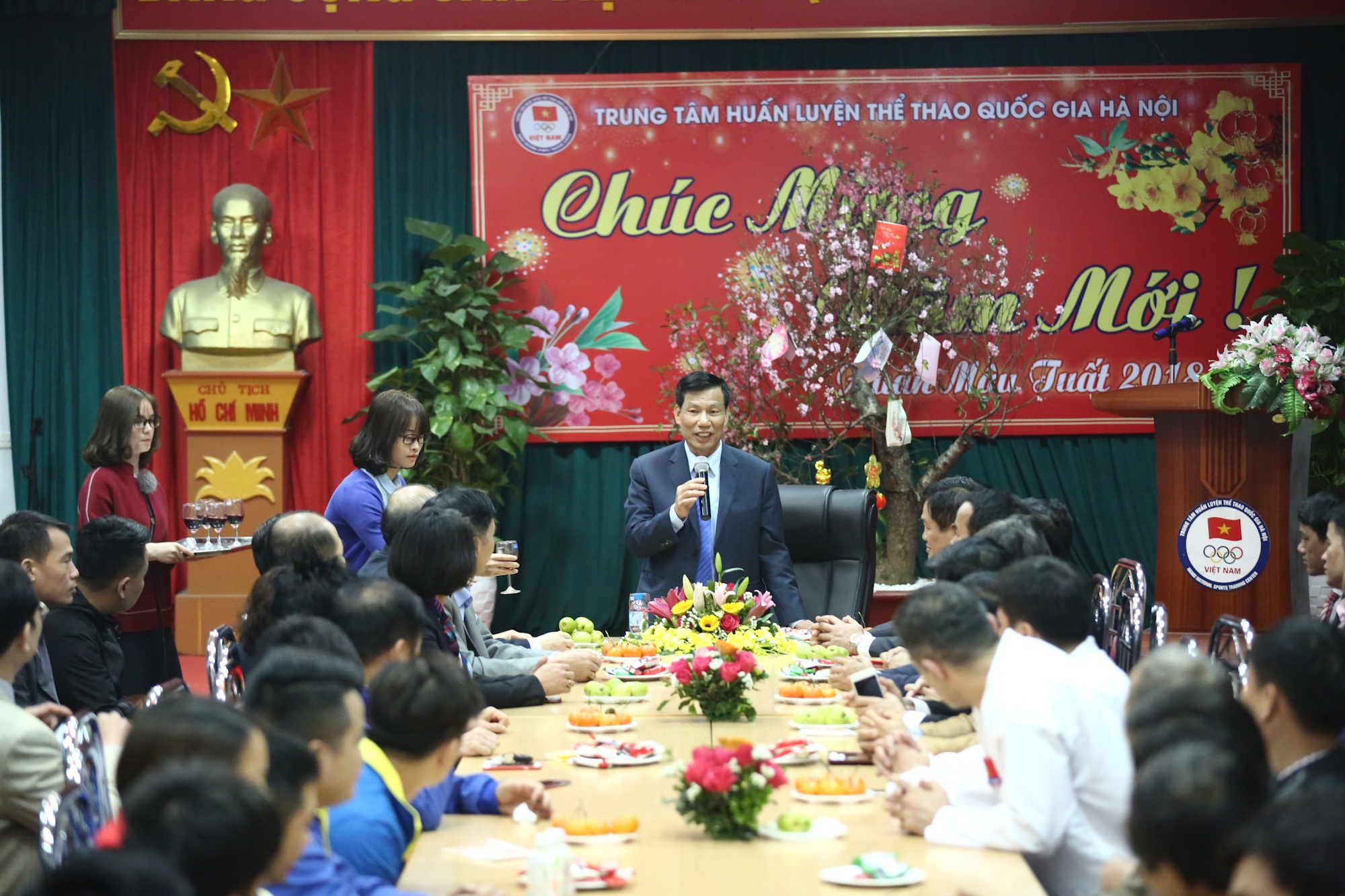 Bo truong lay U23 Viet Nam lam guong cho doi tuyen anh 8