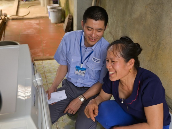 Me thu mon Bui Tien Dung nhan qua dac biet dip 8/3 hinh anh