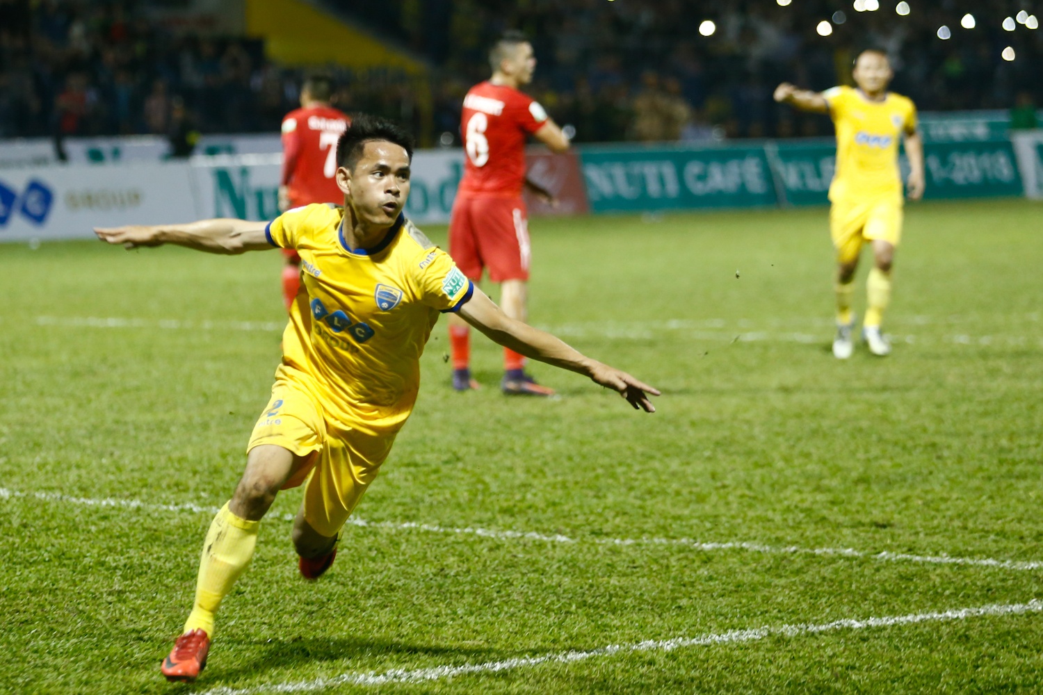 Thanh Hoa pha hong ngay tro lai cua HLV Toshiya Miura anh 8