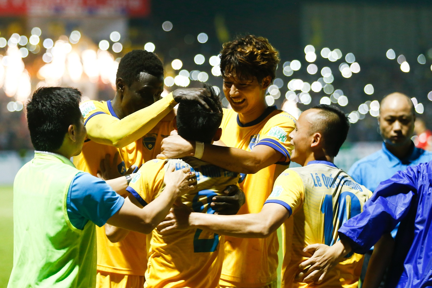 Thanh Hoa pha hong ngay tro lai cua HLV Toshiya Miura anh 9