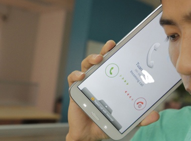 May tinh bang nghe goi: Nguoi thich ke khong hinh anh