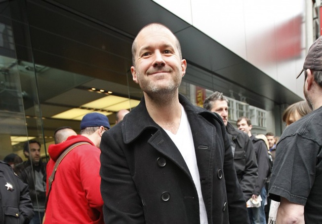 Thong tin ve nha thiet ke iPhone bien khoi trang web Apple hinh anh