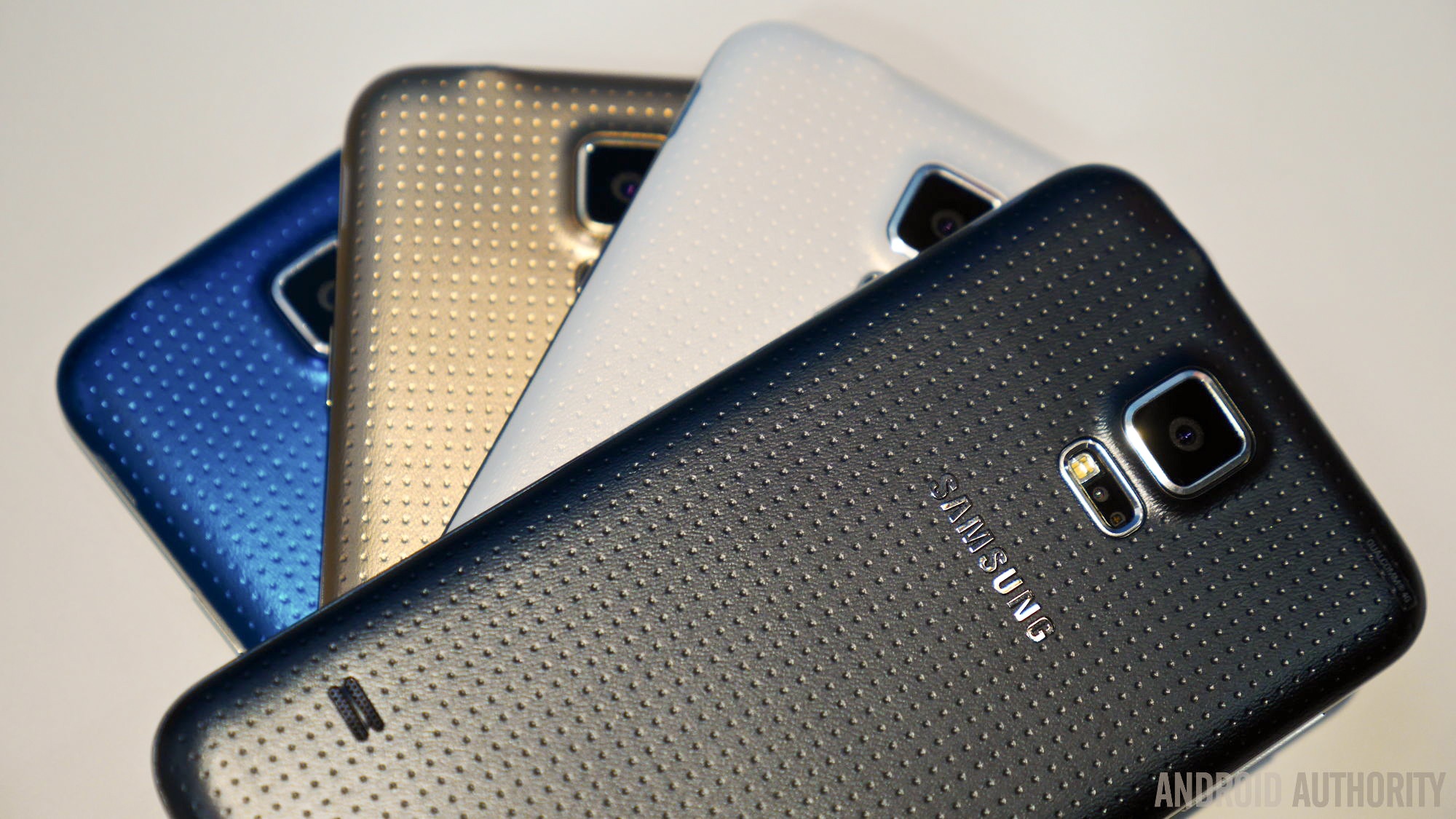 Anh thuc te 4 mau sac cua Galaxy S5 hinh anh