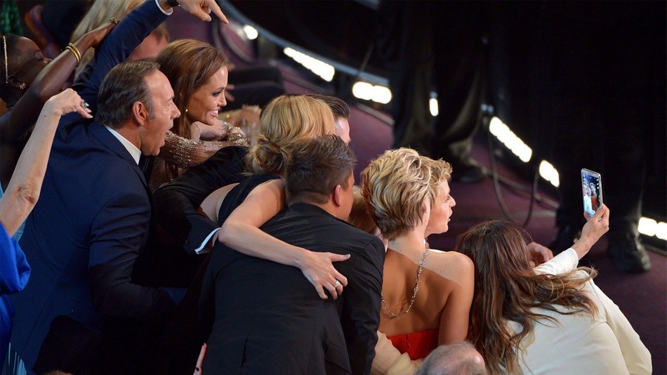 12 meo chup tu suong tu buc anh Oscar 2014 dinh dam hinh anh