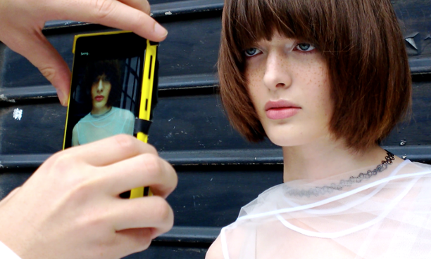 Lumia 1020 duoc dung de chup anh bia tap chi hinh anh