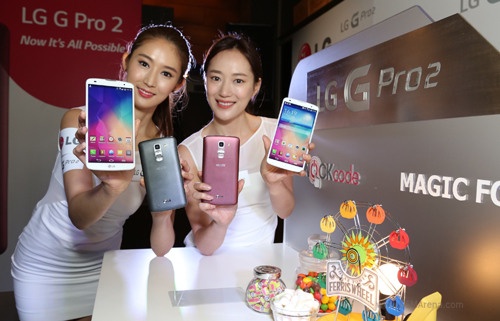 LG G Pro 2 sap ha gia de canh tranh Galaxy S5 hinh anh