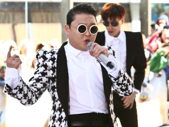 MV Gangnam Style cua Psy sap can moc 2 ty luot xem hinh anh