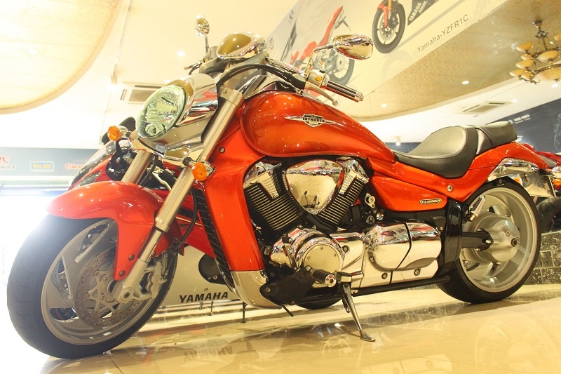 Can canh Suzuki Intruder 1.800 phan khoi tai Sai Gon hinh anh