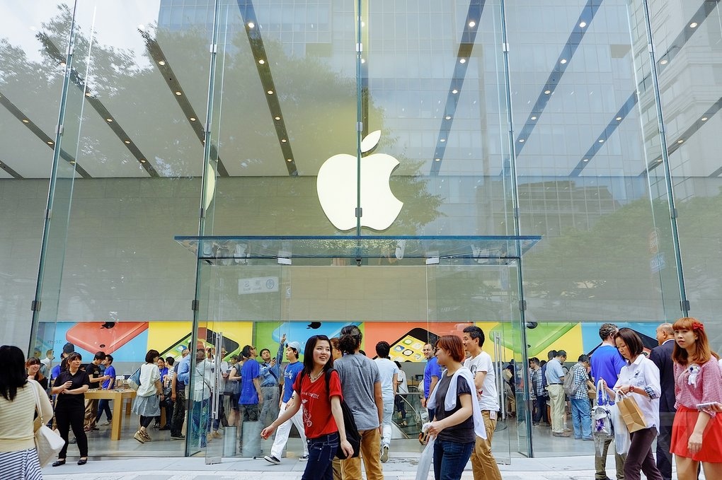 Apple Store bang kinh long lay moi khai truong o Nhat Ban hinh anh