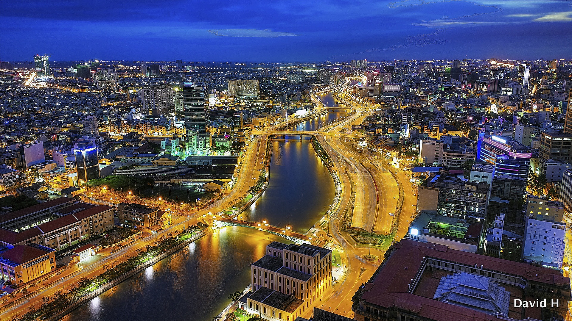 03 ĐL Đông tây  100 , 4s