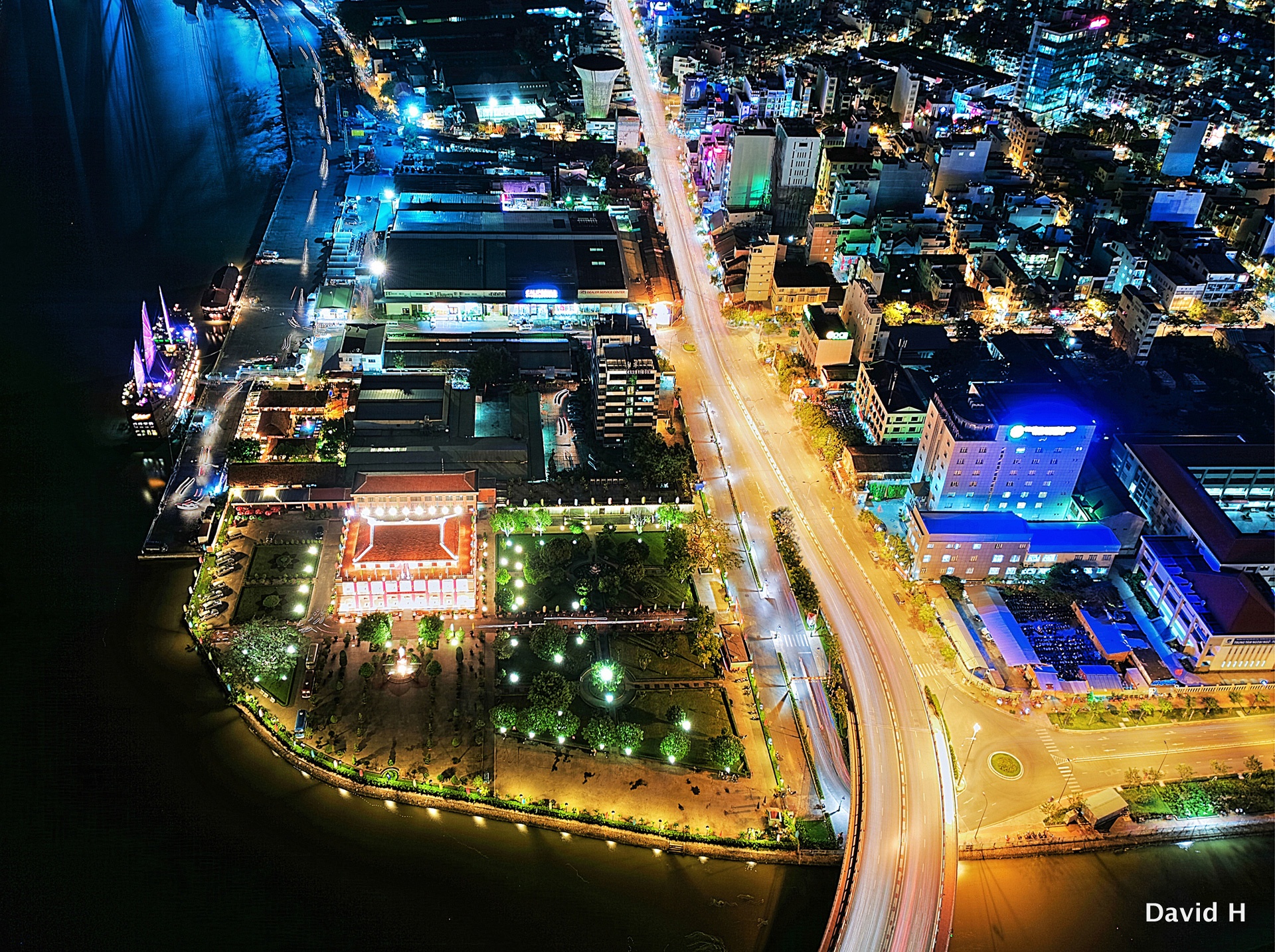 04 Bến nhà rồng  100 , 2.4s